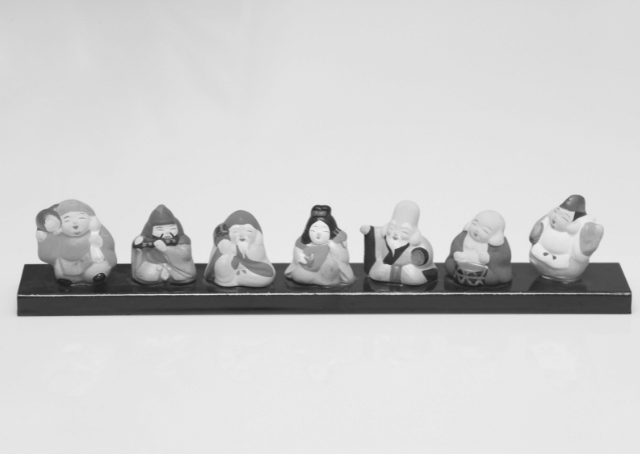 Mini sculpture of the seven lucky gods in Japanese mythology