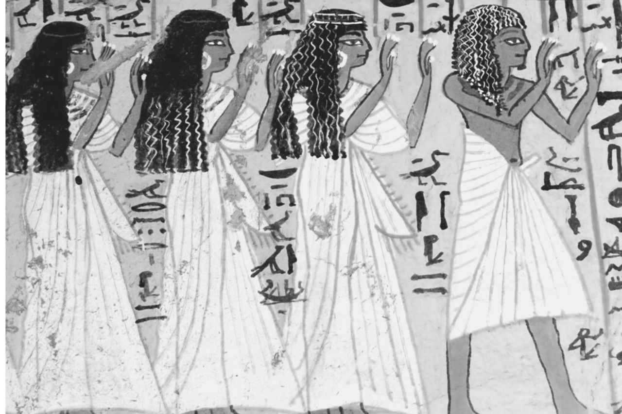 Ancient Egyptian Clothing: How Did Clothing Style Evolve in Egypt?