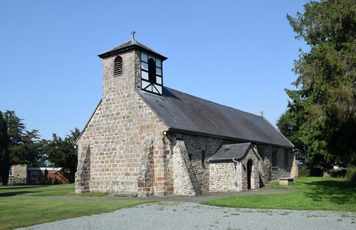 Llandrinio Church, the supposed resting place of Llacheu son of Arthur. Photo by Bill Harrison, CC-BY 2.0