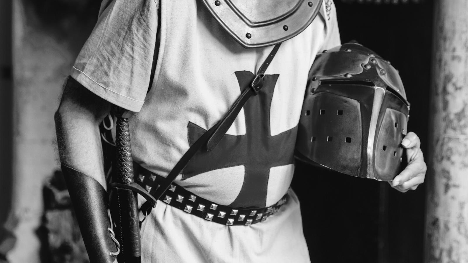 Medieval crusader outfit