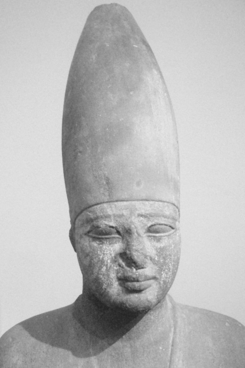 Mentuhotep II statue with Upper Egypt crown