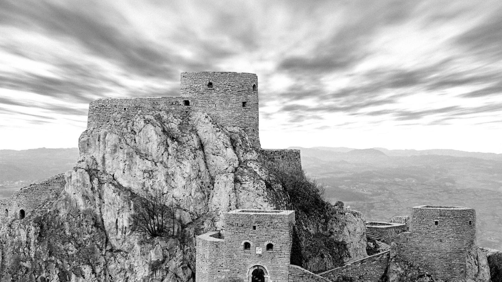 Why Were the Ottomans Such Successful Conquerors: Faith and Firearms