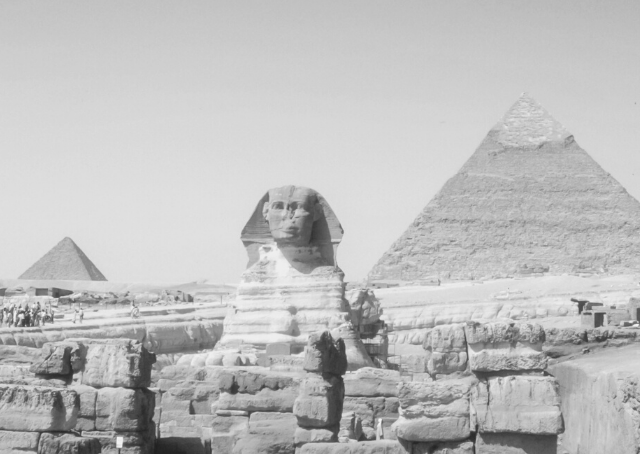 Sphinx and the pyramids of Giza ancient Egypt's monuments