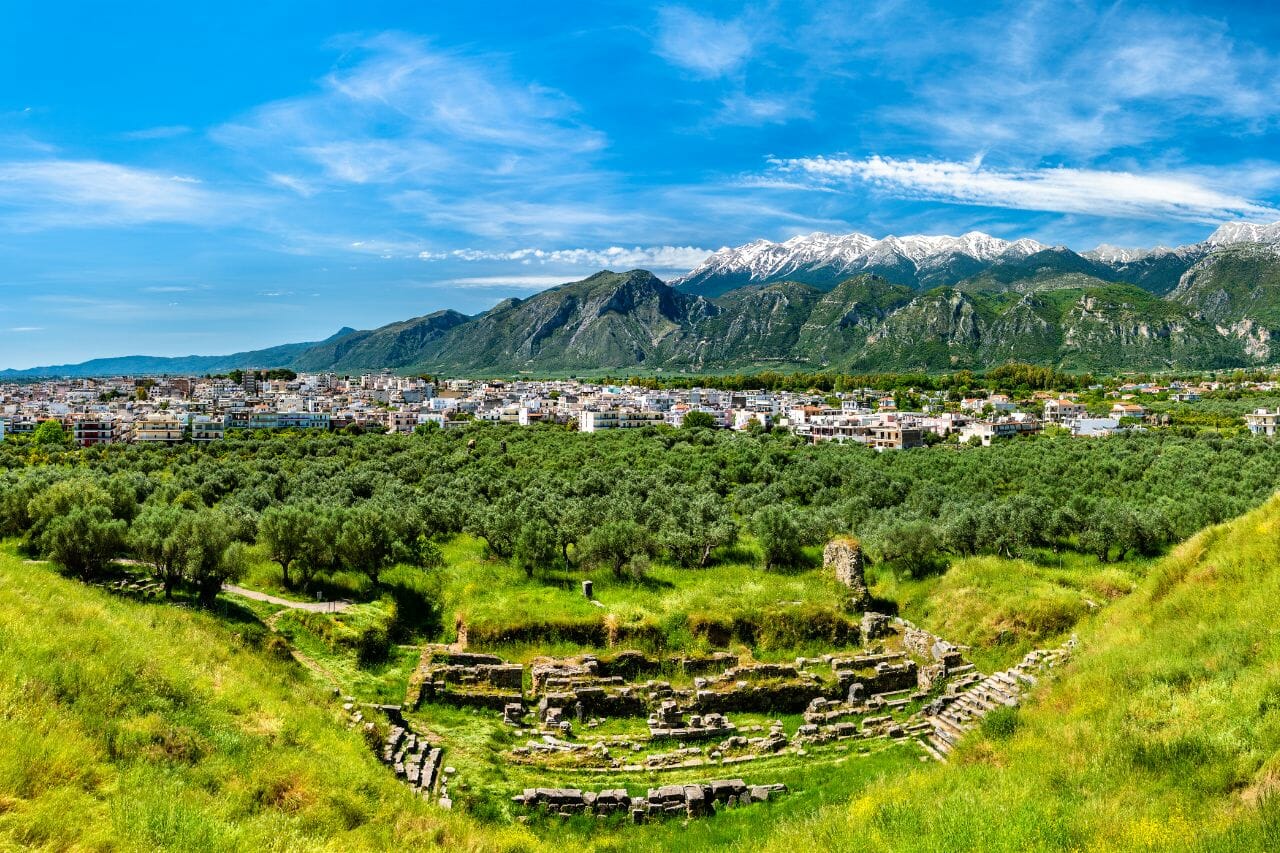 Troy vs Sparta - two old Greek cities of historical significance